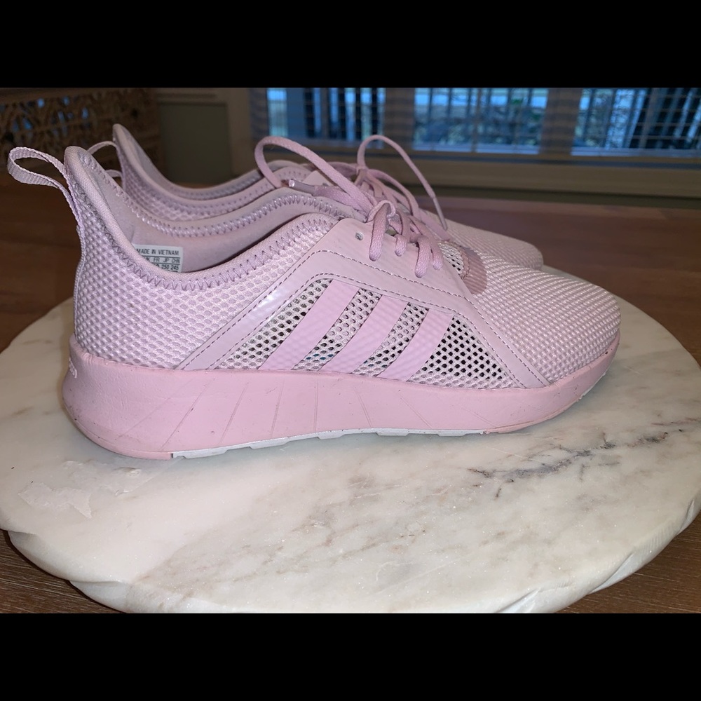 Adidas Tennis Shoes